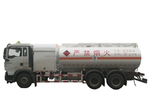 Sinotruck HOWO Aircraft Refueling Trucks (Tanker 17500L -19000L- 4000-5000USG Aircraft Refueler)