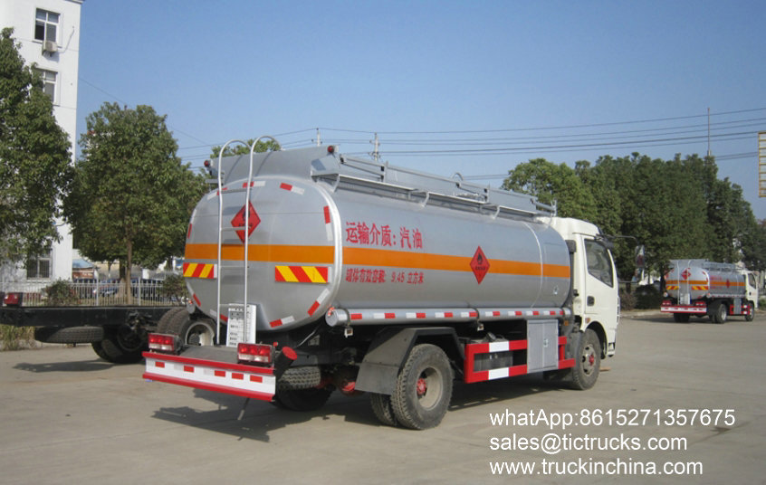 Dongfeng 4x2 Small Oil Delivery Truck Capacity 8000L Hubei Dong Runze