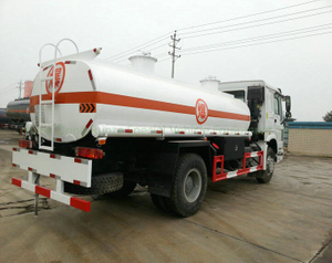  HOWO Fuel truck ZZ1167M4611W oil tank truck to Ghana price