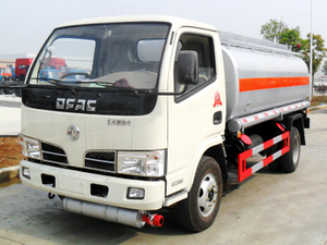 Dongfeng 3000L Oil Tanker Truck 
