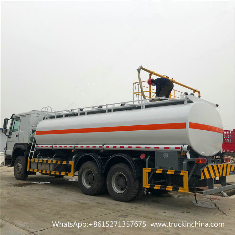 Wholesale Shacman Fuel Tanker Trucks 15000L F2000 with Oil Bowser Pump ...