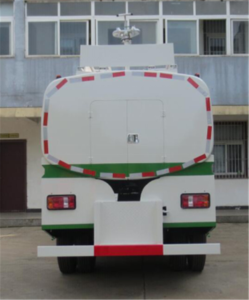 KAMA All Wheel Drive 4x4 Fire Spraying Truck with Fire Pump Water Tank 4900 L