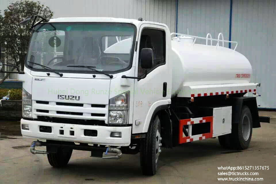 ISUZU 700P 4x2 9000L-10000L water tank truck watercart for sale