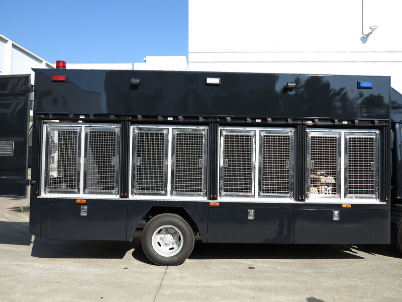ISUZU Police Dog Carrier Customizing